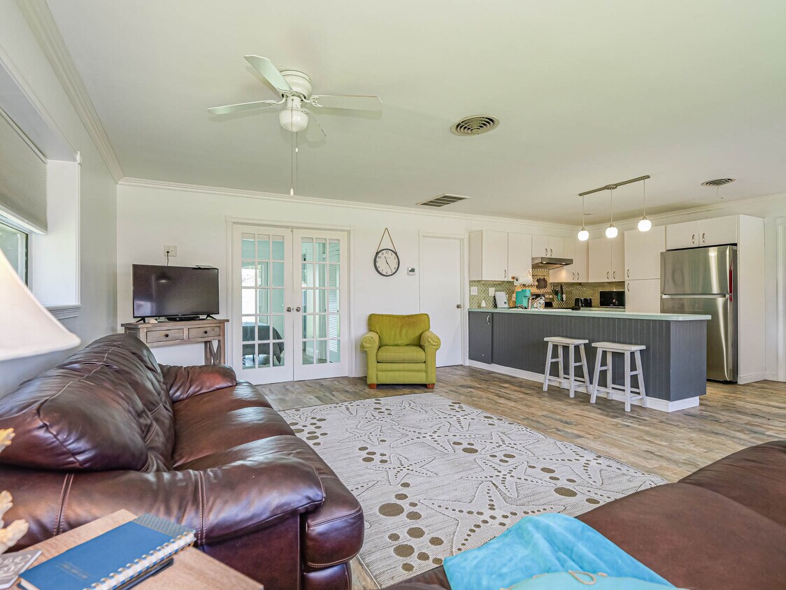 Photo - 1450 5th Ave (Vero Beach, FL)