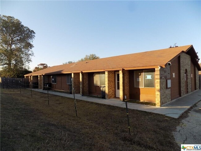 Building Photo - 1209 Willow Springs Rd