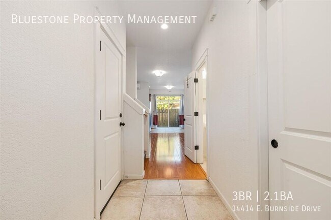 Foto del edificio - 14414 E Burnside St