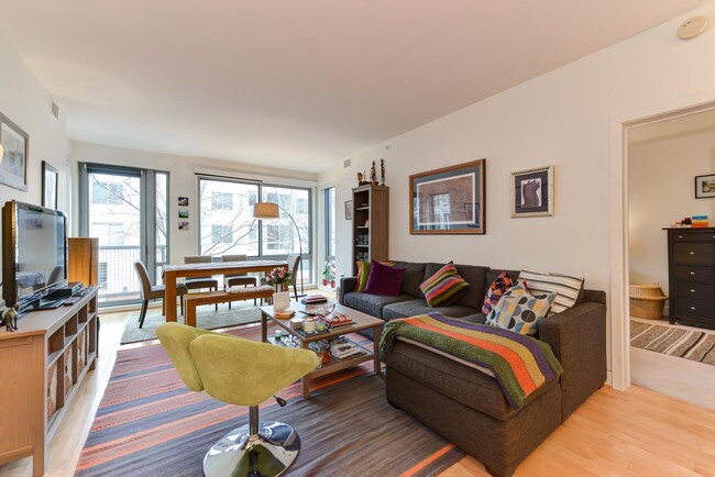 Foto del edificio - 4101 Albemarle St NW