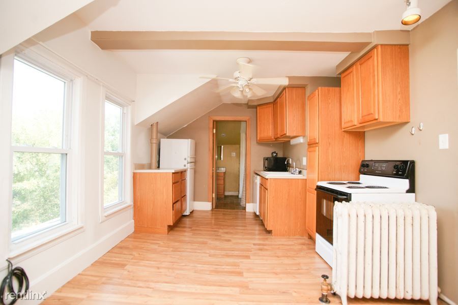 1 br, 1 bath Duplex 305 South Broadway S... Townhome Rentals in New