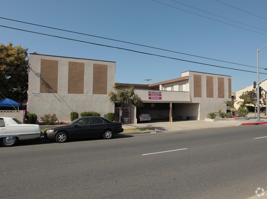 Building Photo - 4207 Manhattan Beach Blvd