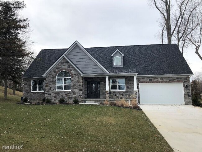 Building Photo - 3 br, 2.5 bath House - 4459 Owen Rd
