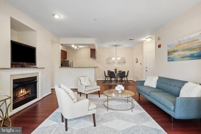 Foto del edificio - 6613 Netties Ln