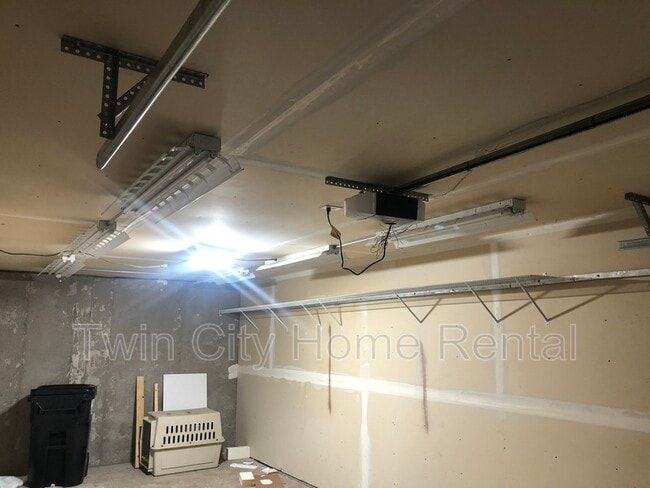 Building Photo - 5039 Evergreen Dr N