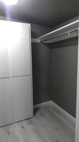 Foto del edificio - 7366 Meadowbrook Dr