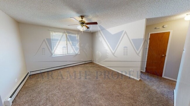 Building Photo - 415 S 26th St