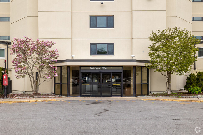 Entrance - Captain Cove's Condominiums