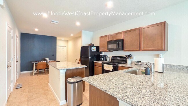 Foto del edificio - OUTSTANDING TOWNHOME IN LAKEWOOD RANCH! 3 ...