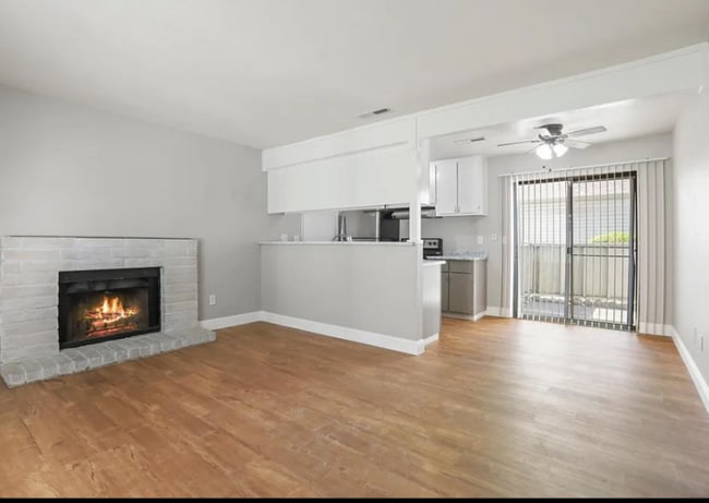 Building Photo - 712 McCoy Ct