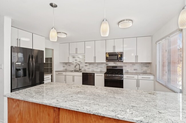 Building Photo - 1748 N St Michaels Ct