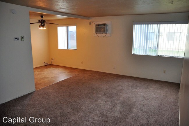 Building Photo - 691 S White Cloud Dr