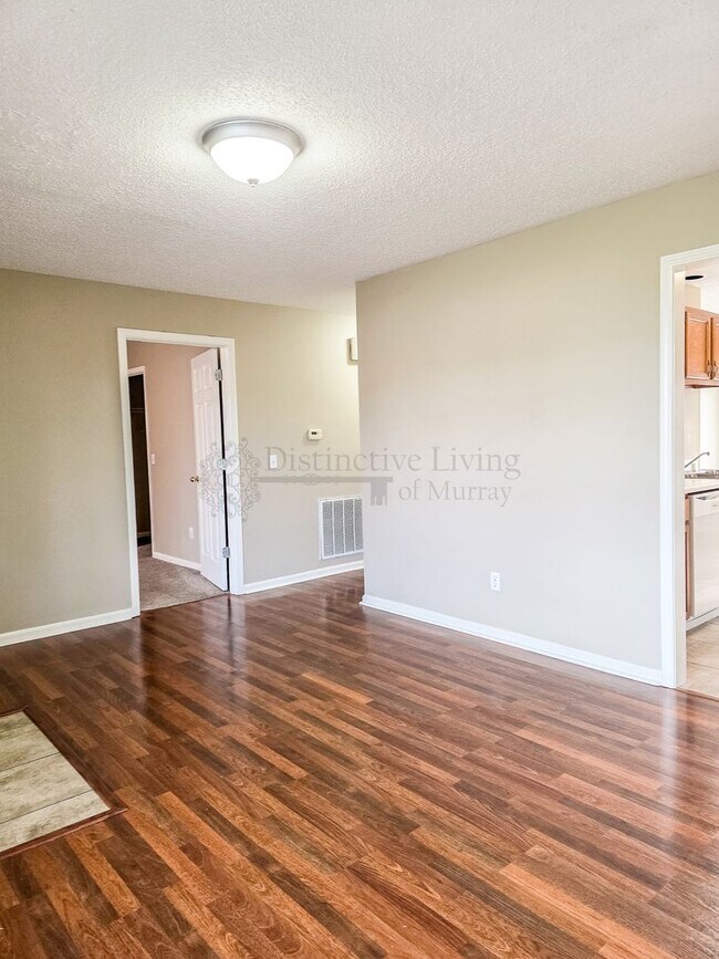 Foto del edificio - 1607 Bourland Ln