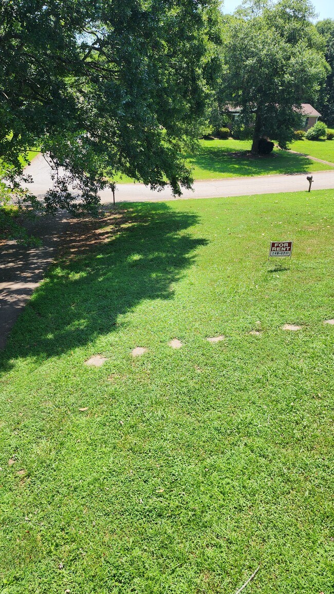 Patio delantero - 115 Hunter Dr