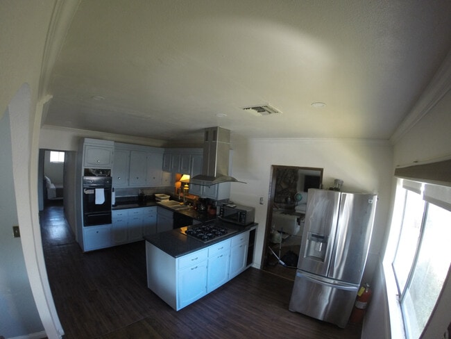 Foto del edificio - 6002 Hazelbrook Ave