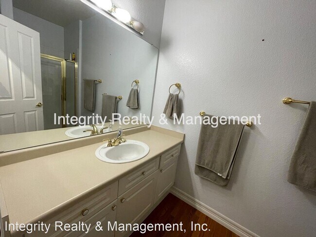 Building Photo - 2 br, 2 bath House - 7498 S Alkire St Unit...
