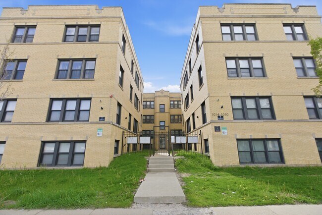 Building Photo - 1014 S 1st Ave