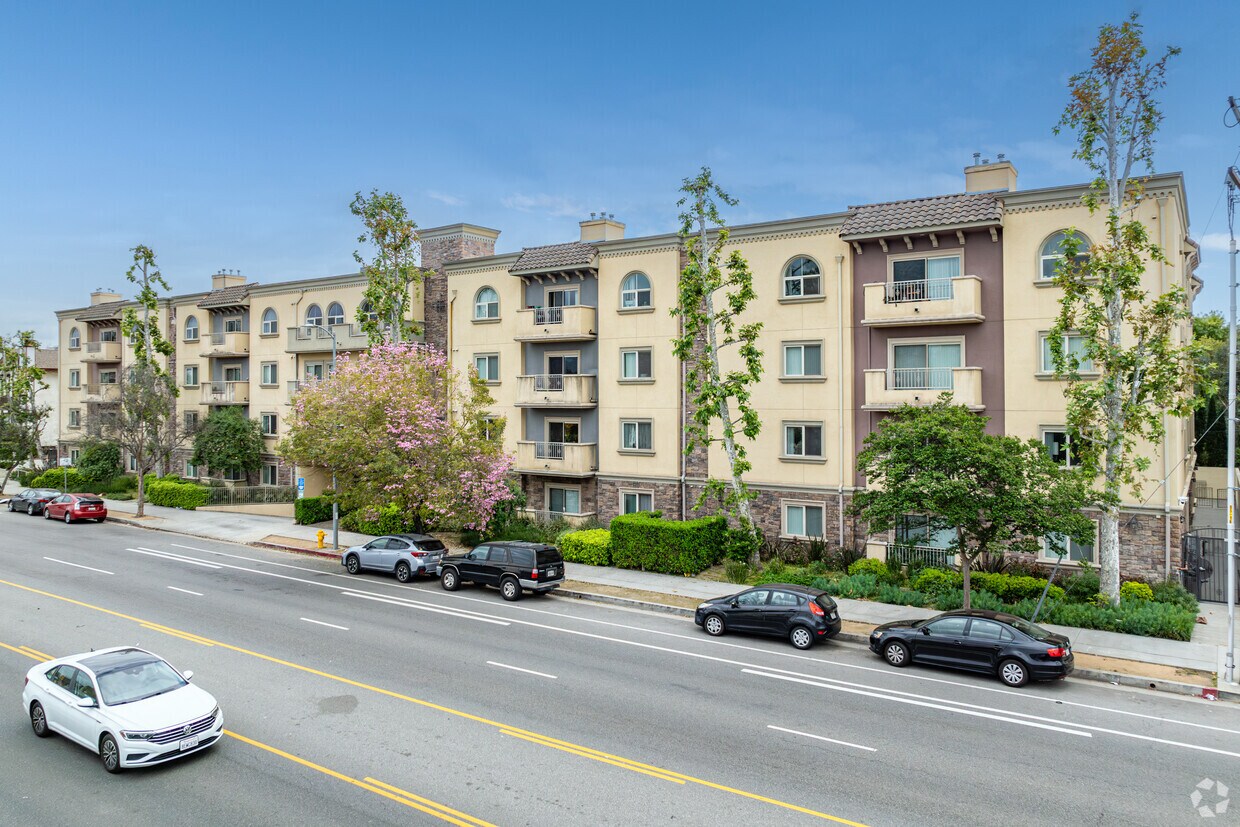 Foto del edificio - 11556 Burbank Blvd