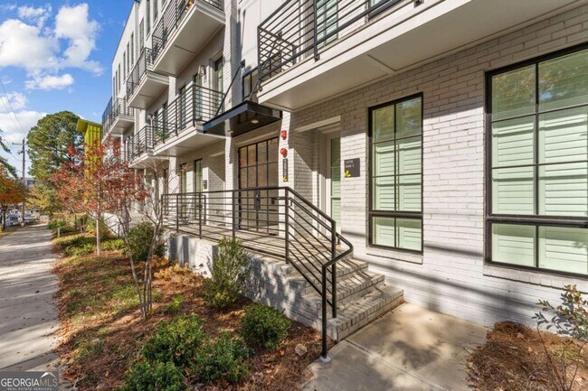 Foto del edificio - 1272 Longreen Ter NW