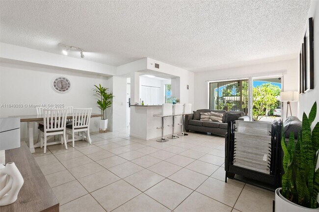 Foto del edificio - 9630 NW 2nd St