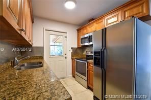 Foto del edificio - 3 br, 2 bath House - 4900 SW 94th Ct