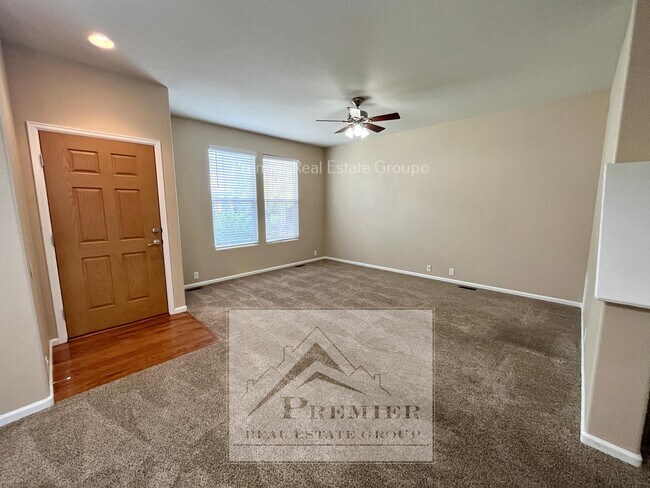 Foto del edificio - 6323 Sand Bar Pt