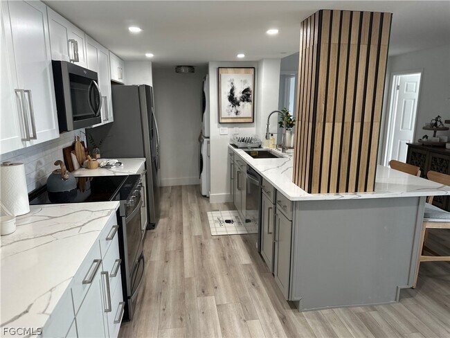 Foto del edificio - 1900 Clifford St