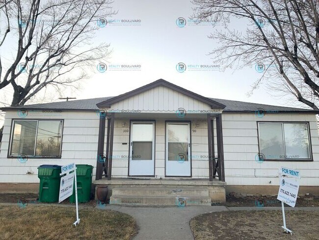 Foto del edificio - Cozy one bedroom one bathroom duplex located off of Keystone and Seventh Street in a cul-de-sac b...