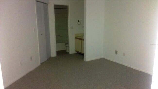 Building Photo - 2584 Grassy Point Dr