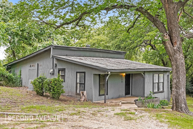 Building Photo - 7104 Foster Dr