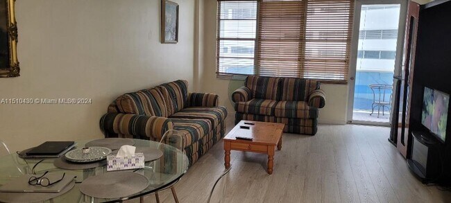 Foto del edificio - 3725 S Ocean Dr