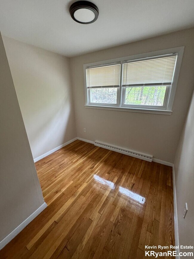 Foto del edificio - Newly renovated 2 bed with an office avail...