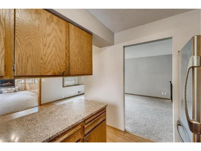 Building Photo - 10339 Concord Dr