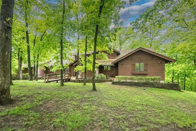 Foto del edificio - 2731 Christy Ave