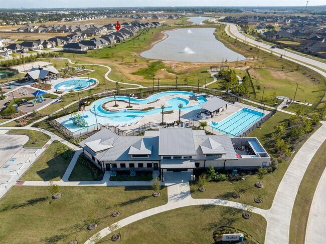 Foto del edificio - 7603 Coral Lk Dr