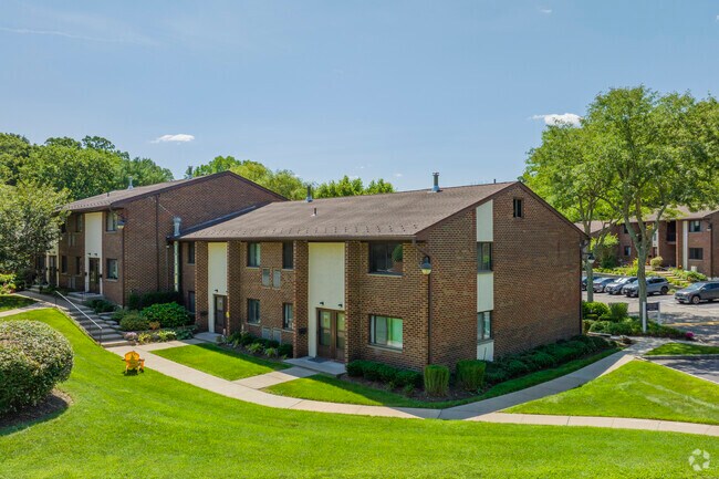 Foto del edificio - Willow Lake Apartments