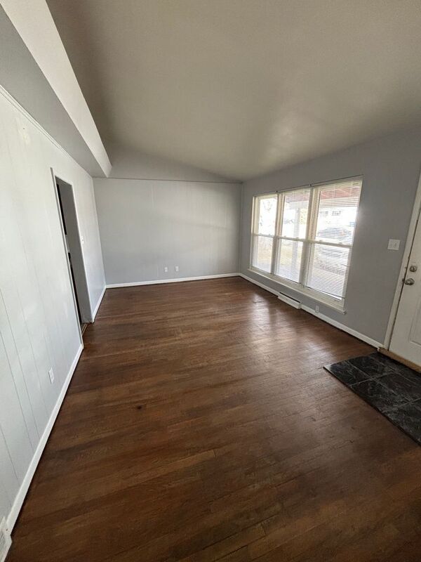Building Photo - 710 Lynn Haven Ln