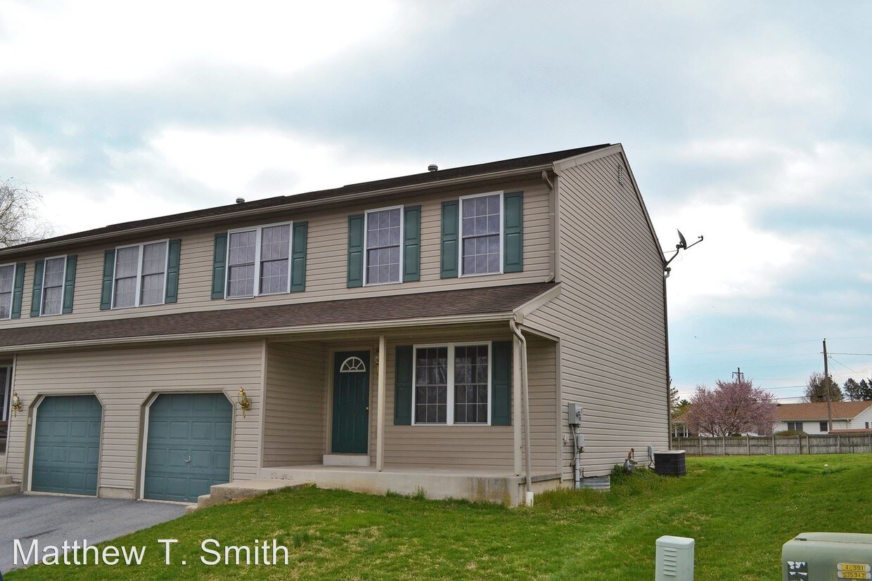 Primary Photo - 3 br, 2.5 bath House - 619 Frederick Street