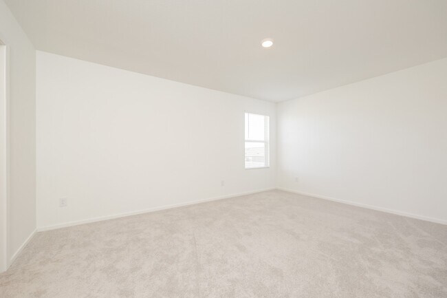 Foto del edificio - 18081 Trepito Ave