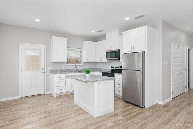 Foto del edificio - 810 N Blair Ave