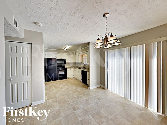 Foto del edificio - 2600 Stratford Ln