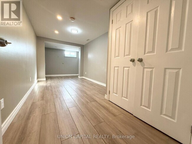 Photo du bâtiment - 19 Baylawn Dr