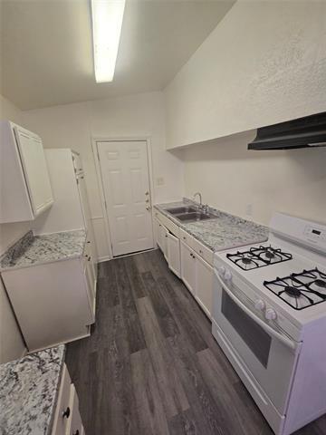 Foto del edificio - 925 Grande Dr