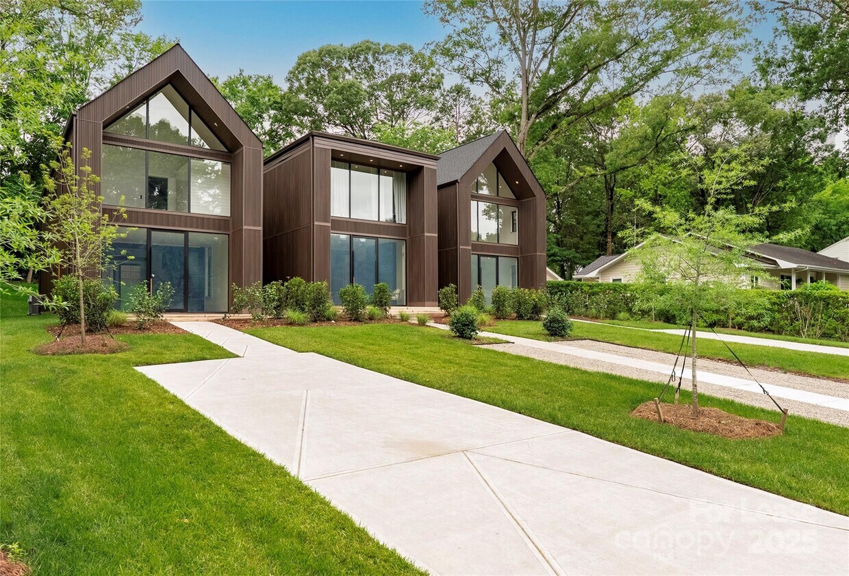 Foto principal - 4026 Chevington Rd