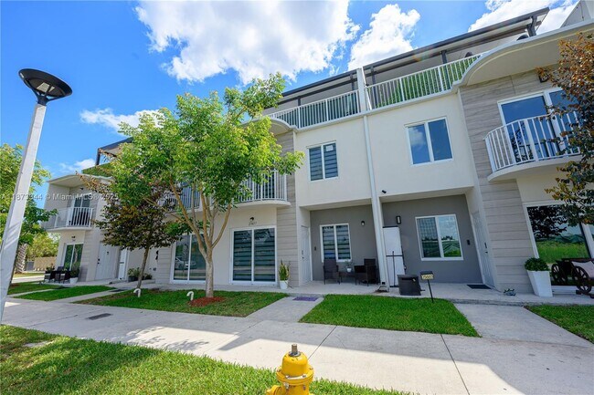 Building Photo - 25689 SW 144th Ave