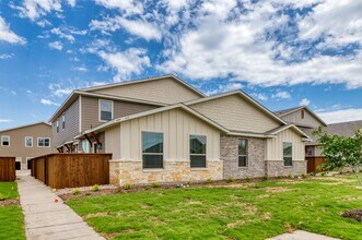 Building Photo - 609 Harvest Moon Dr