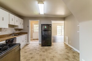 Building Photo - Cozy home in Dundalk