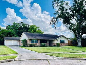 Building Photo - 5118 Lymbar Dr