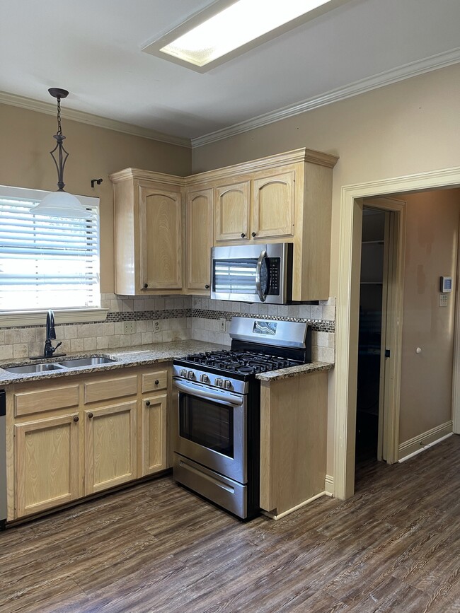 Building Photo - 17311 Lake Azalea Dr