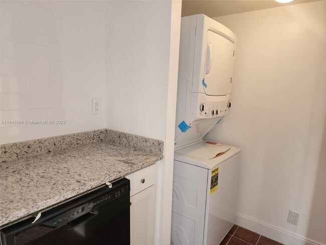 Foto del edificio - 220 SE 10th Ave